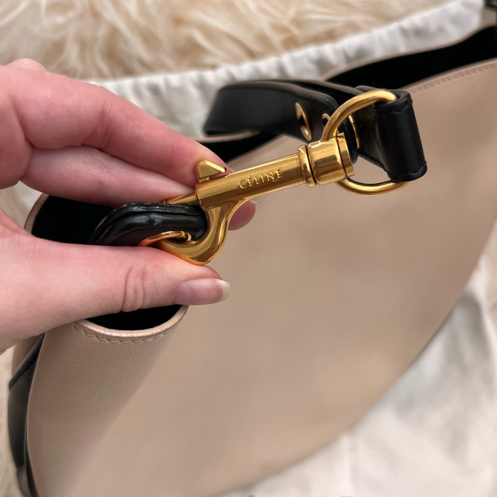 RARE Celine Phoebe Philo Ivory Bi-color Smooth
Calfskin Leather Medium Hobo Bag - Picture 2 of 16